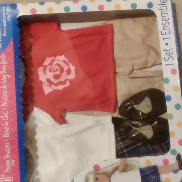 New! Springfield 18" doll outfits and shoes - Picture 3 of 4